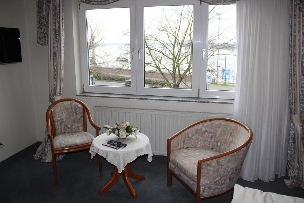 Hotel & Restaurant Zum Vater Rhein Monheim am Rhein Номер фото